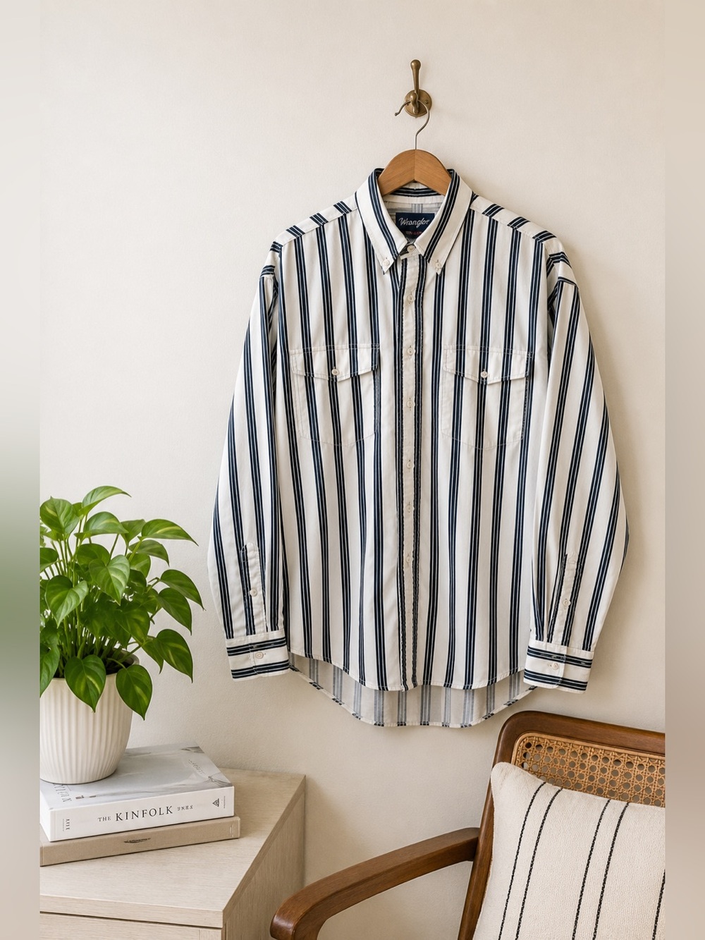 Vintage Wrangler Western White Striped Button Down Shirt Men's XL Cowboy Corral‎